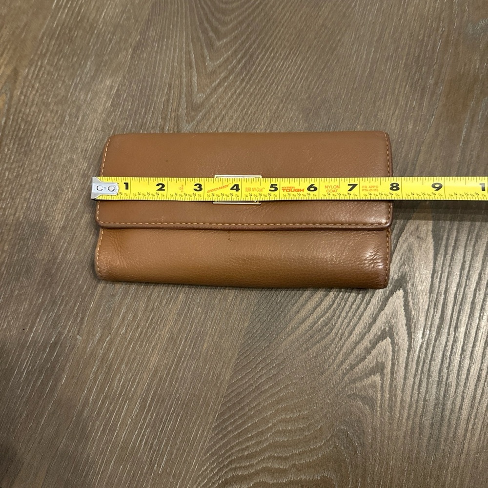 Vintage‎ Michael Kors MK Tan Full Size Soft Leather Wallet w/ Checkbook Holder - Picture 11 of 12